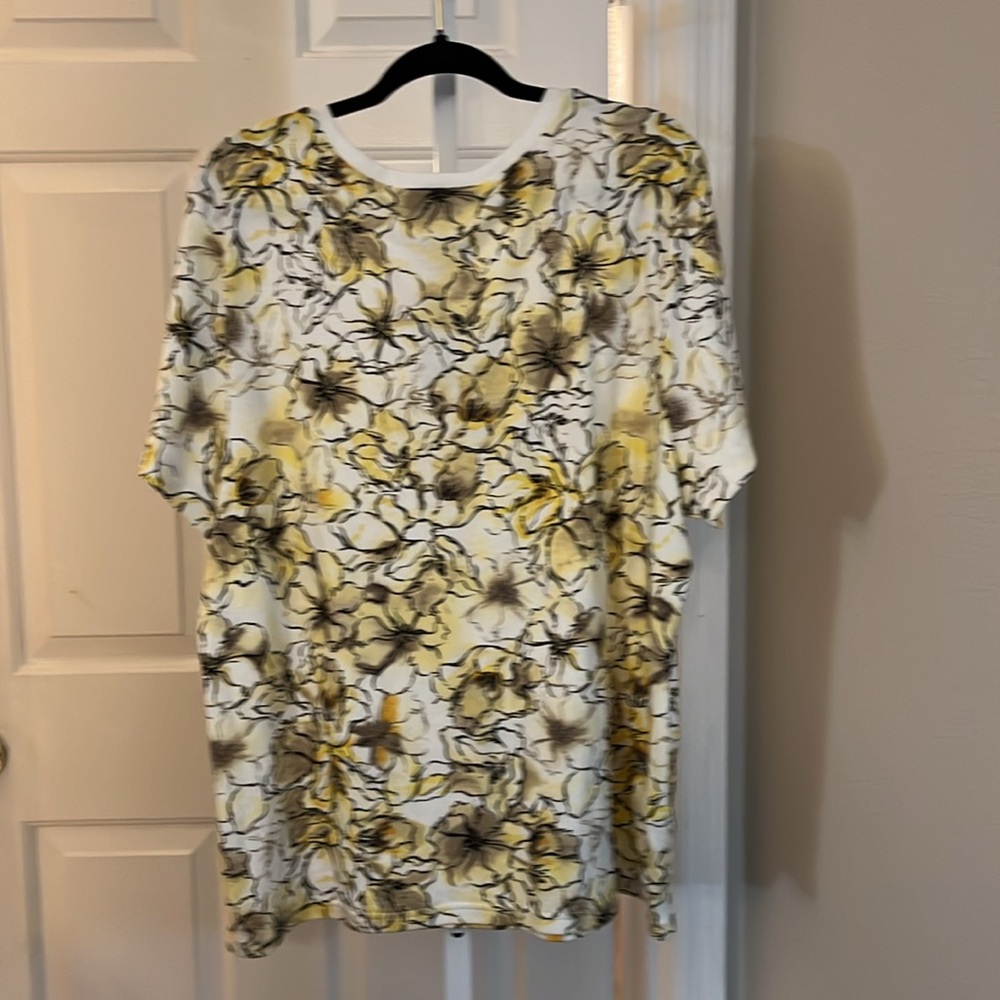 NWT Karen Scott short sleeve floral top - Picture 3 of 3